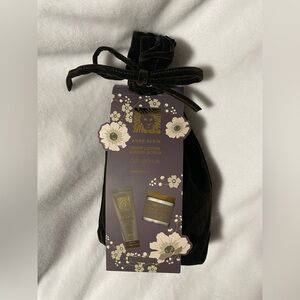 Anne Klein Jasmine Body Scrub Set